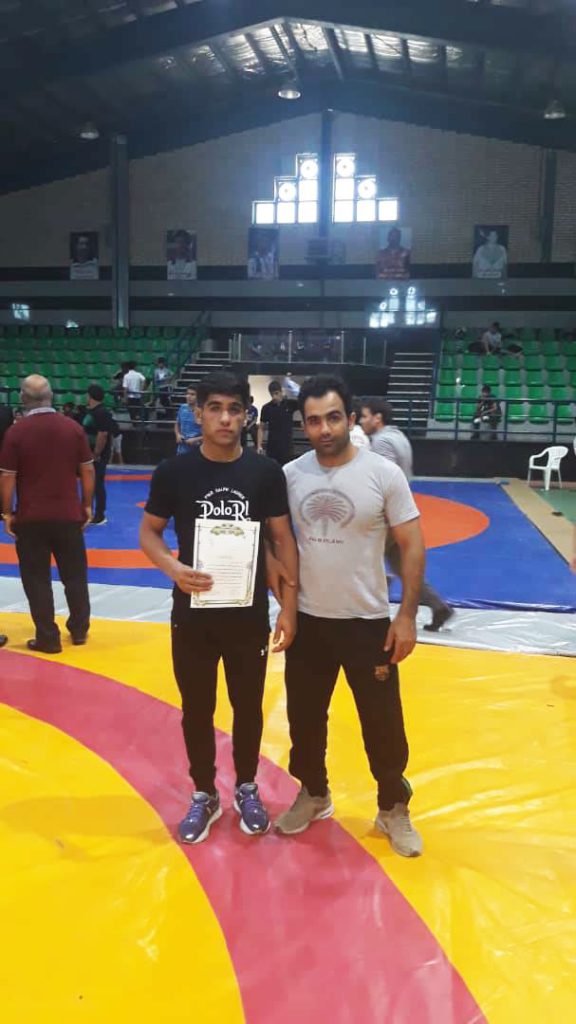 خانه کشتی مربی حشمت اله احمدی حامد کشتی همدان