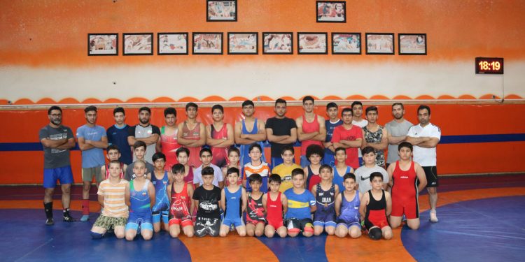 خانه کشتی مربی حشمت اله احمدی حامد کشتی همدان