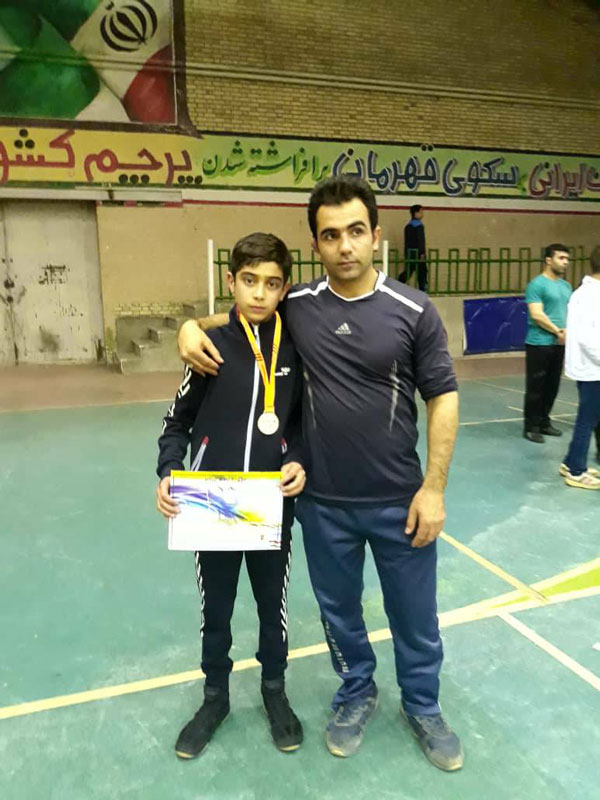 خانه کشتی مربی حشمت اله احمدی حامد کشتی همدان