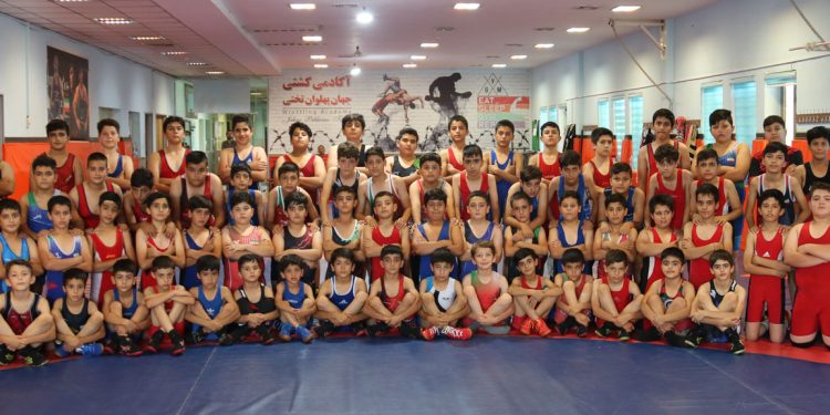 باشگاه تختی مربی کشتی پیمان فضلی