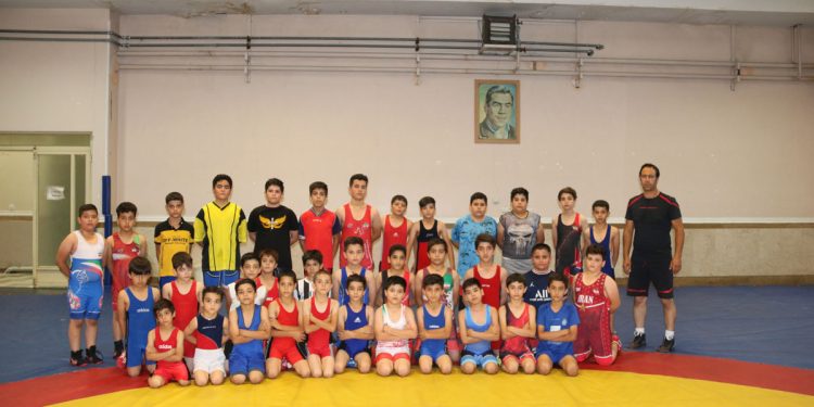 باشگاه کارگران مربی اسفندیار قاضی خانی