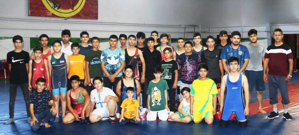 خانه کشتی مربی رضا مرادی