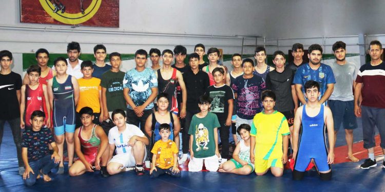 خانه کشتی مربی رضا مرادی