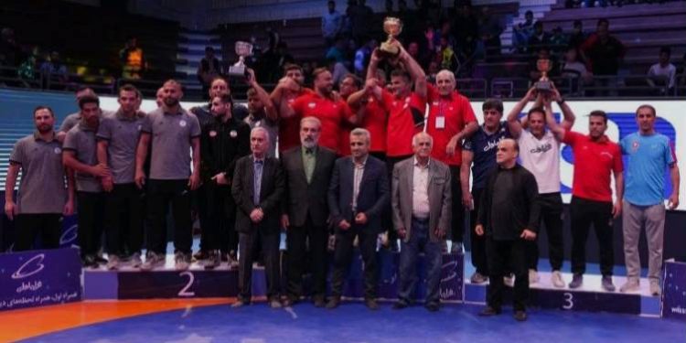 تیم نوجوانان که در کشور بمقام سوم رسیده تیم همدان با دو مقادوم آقایان محمد حسین شعبانلو و پارسا طاوسی وسه مدالی برنز آقایان یوسف مقدسی و صالح عزتی وابولفضل براتی